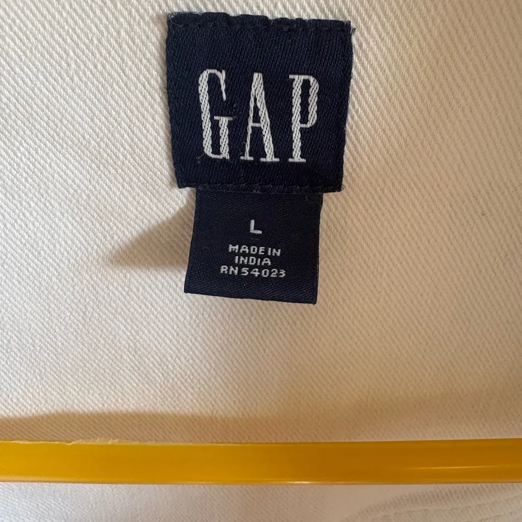 GAP Women's Bright White Jean Jacket - Image 3