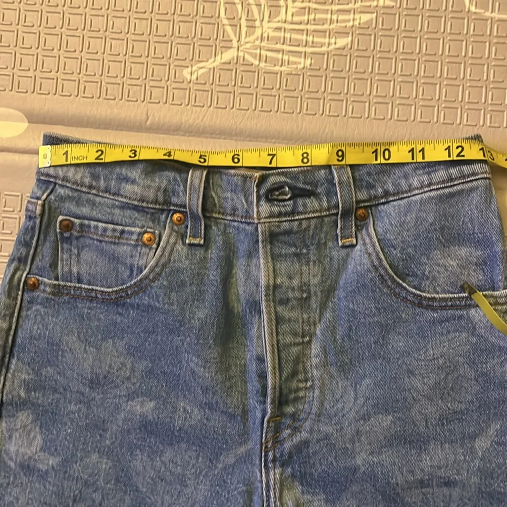 Levi’s rib cage shorts - Image 6