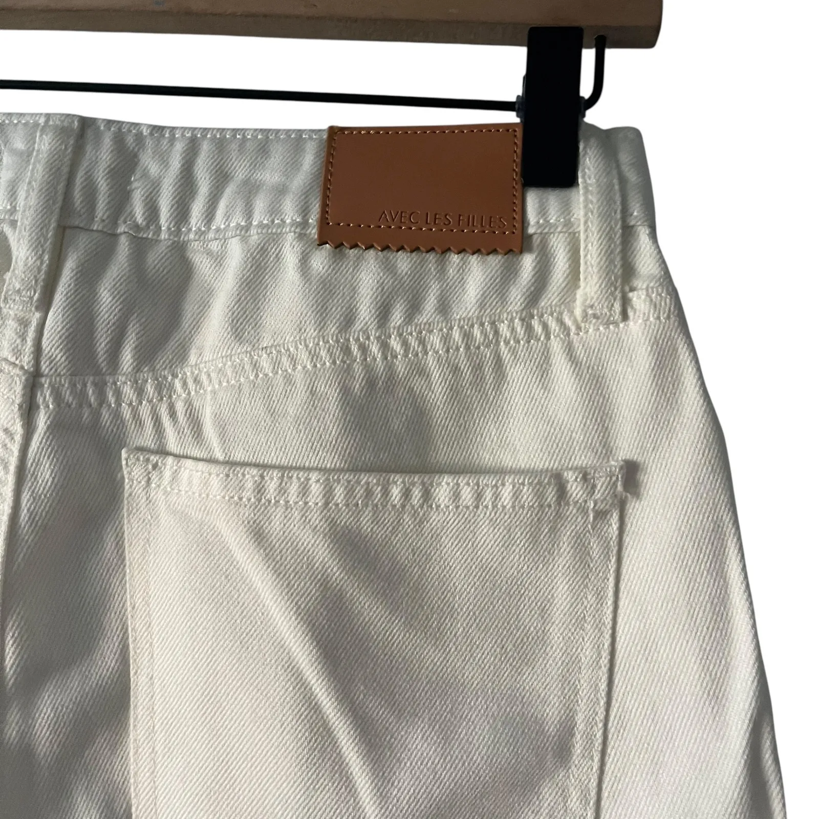 Avec Les Filles NWT High Rise Cropped Straight Leg Jeans Color Ecru Size 28 - Image 4