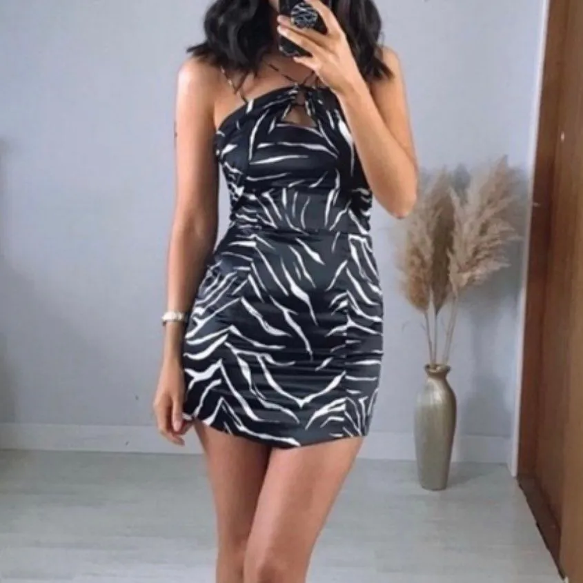 NWT Zara Monochrome Zebra Mini Dress Size Medium - Image 3