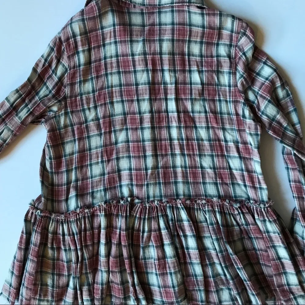 Easel Flowy Plaid Peplum Button Up Top Size Small - Image 7