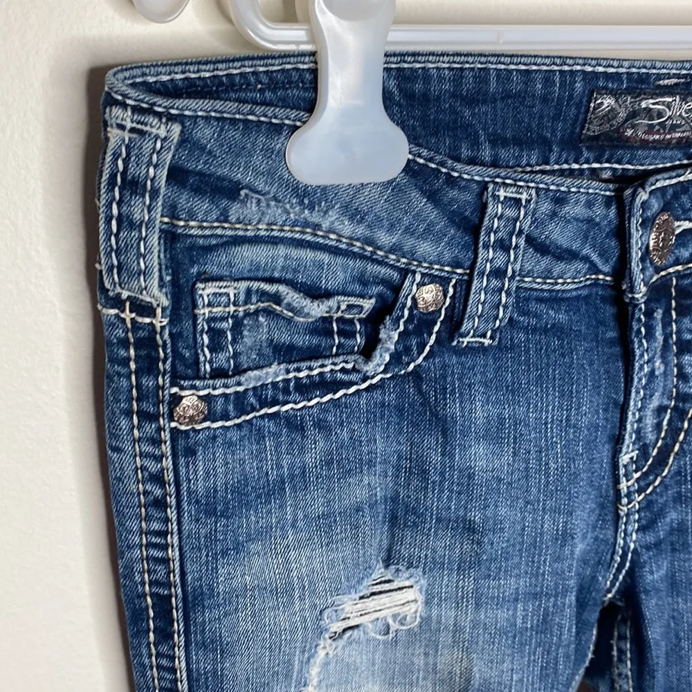 Silver Jeans Frances 18” distressed bootcut jeans size w28 - Image 80