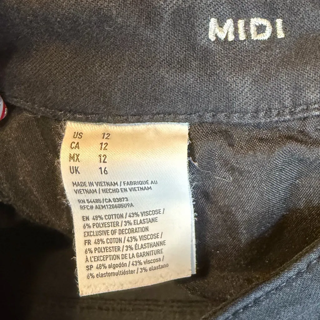 American eagle midi shorts black 12 - Image 4