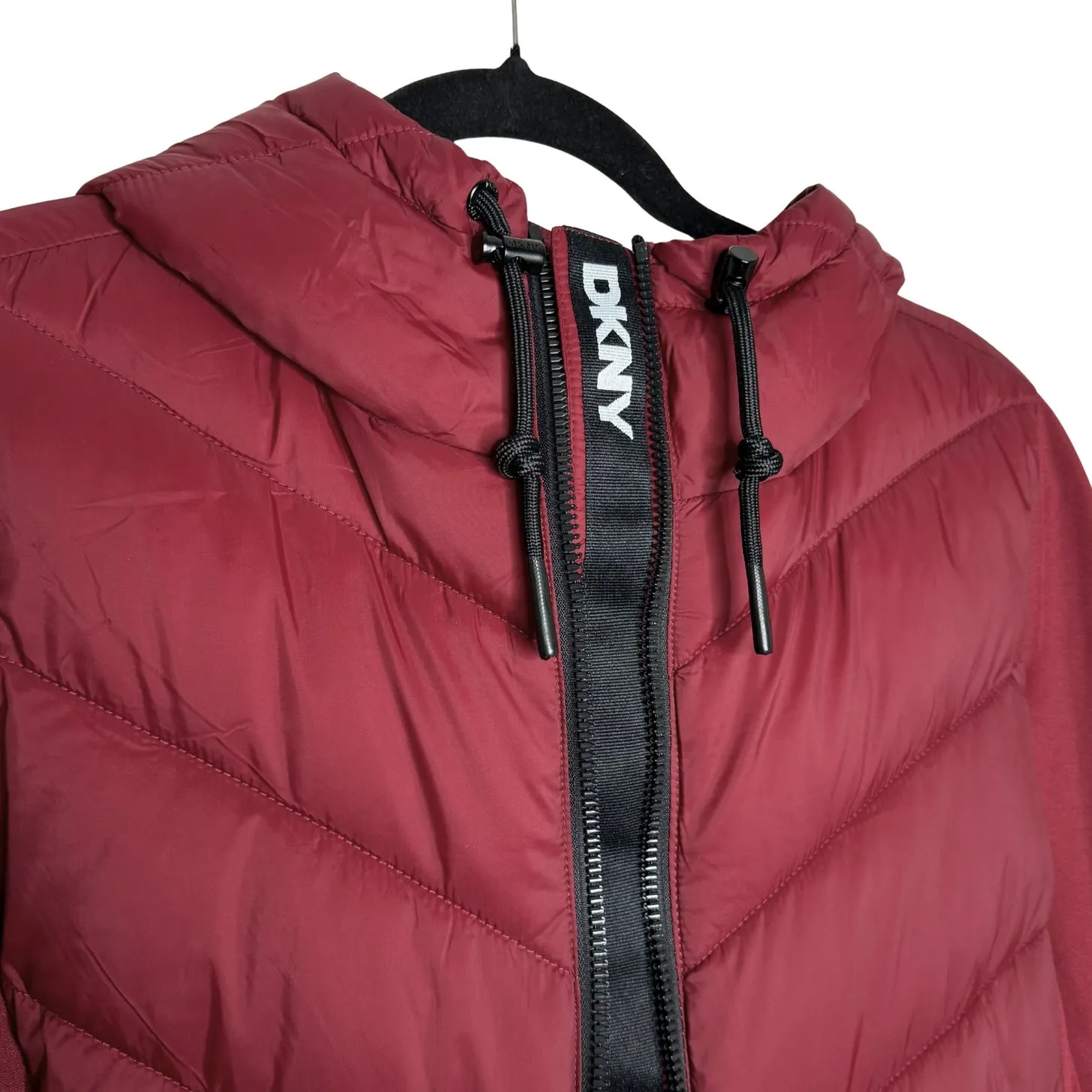 DKNY Mixed Media Scuba Sleeves Hooded Puffer Jacket Size Small Red Winter Coat - Image 3