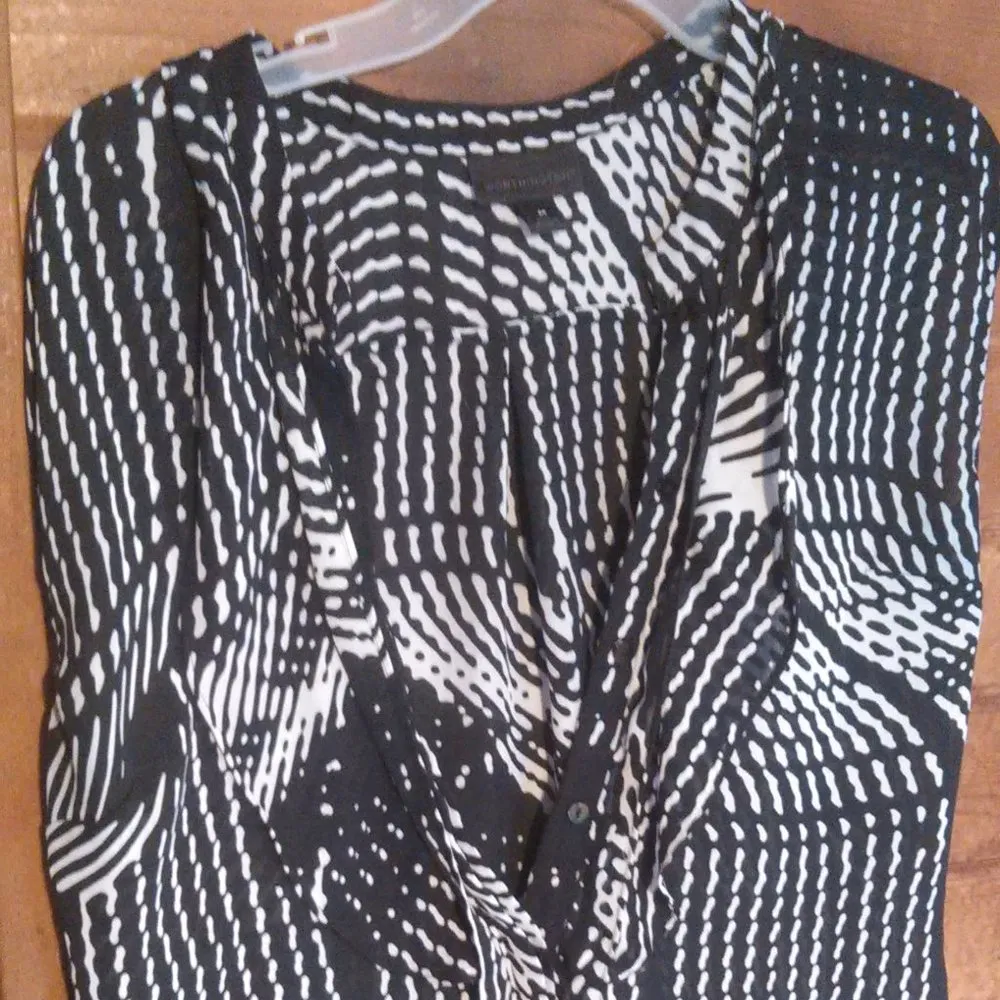 Worthington Sleeveless Button-Down Blouse - Image 3