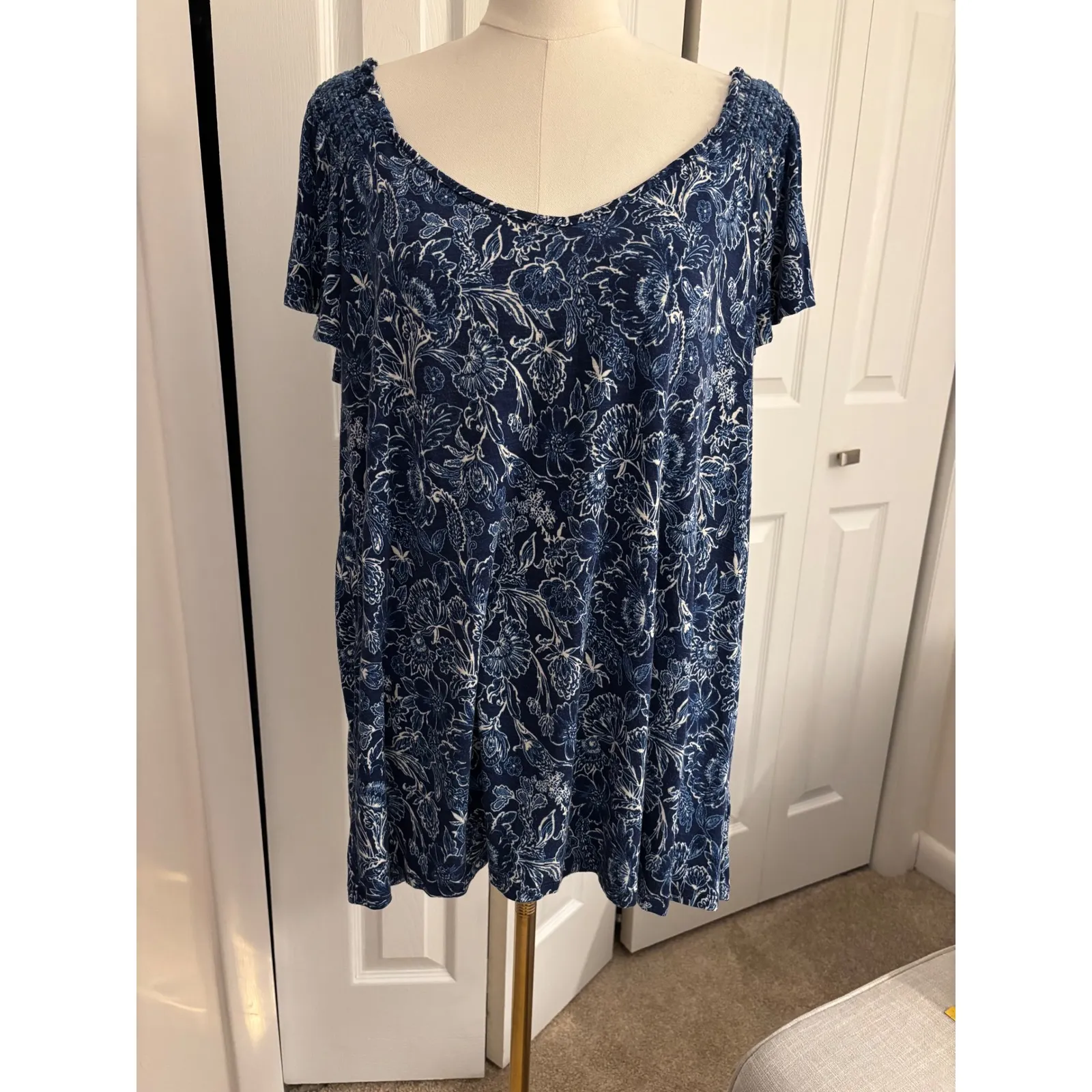 Torrid  Super Soft Slub Jersey Floral Top – Size 2 (Equivalent 1X) - Image 2