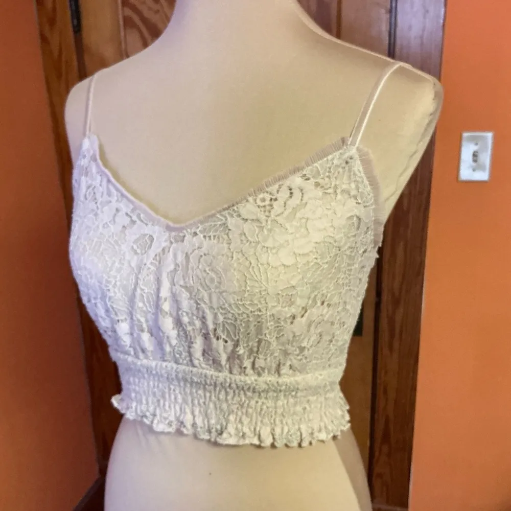 Forever 21 eggshell lace bralette - Image 4