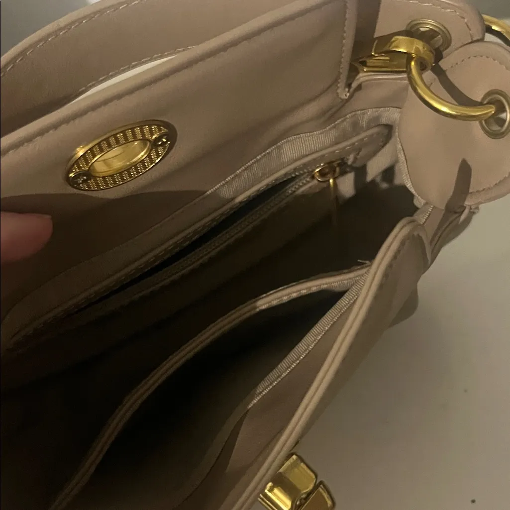 Melie Bianco Taupe Beige Khaki Crossbody Convertible Purse - Image 7