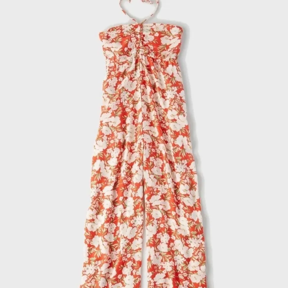 NWOT American Eagle Outfitters Red Floral Wide Leg  Jumpsuit - Image 2