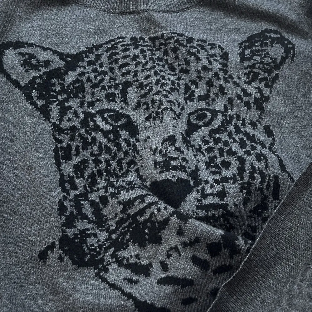 Rock & Republic Scoop Neck High Low Cheetah Long Sleeve Sweater Gray Studded S - Image 8