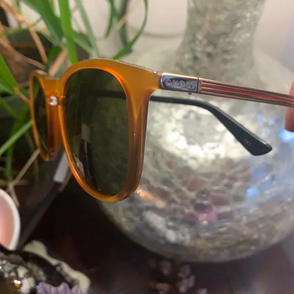 Gucci Authentic  51 Square Acetate Metal logo sunglasses - Image 2