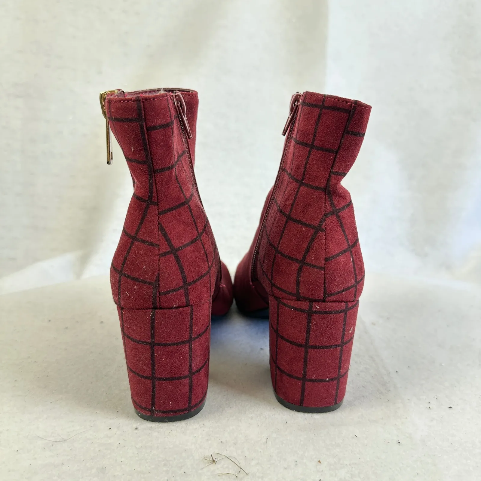 Burgundy Suede Block Heel Ankle Boots Square Toe Zipper Plaid Detail Women 7.5‎ Red - Image 4
