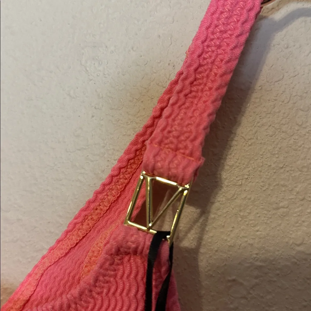 Victoria’s Secret The Wave‎ Scoop Swim Top and High Waist Cheeky Bottoms - Image 8