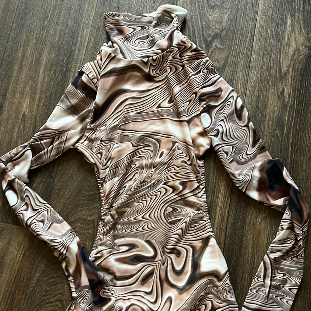 Brown Swirl Dress - Image 2