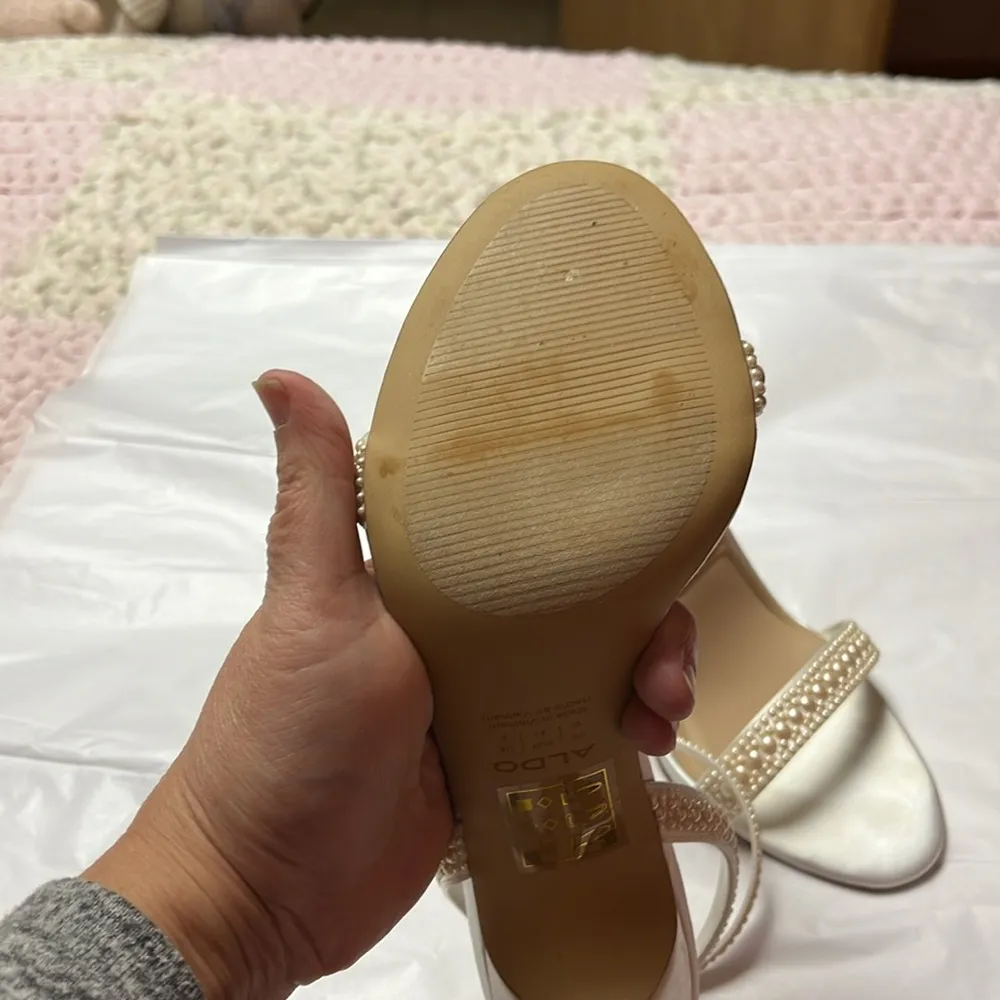 Aldo NIB Perlea size 10.  Beautiful pearl embossed pleather shoes - Image 7