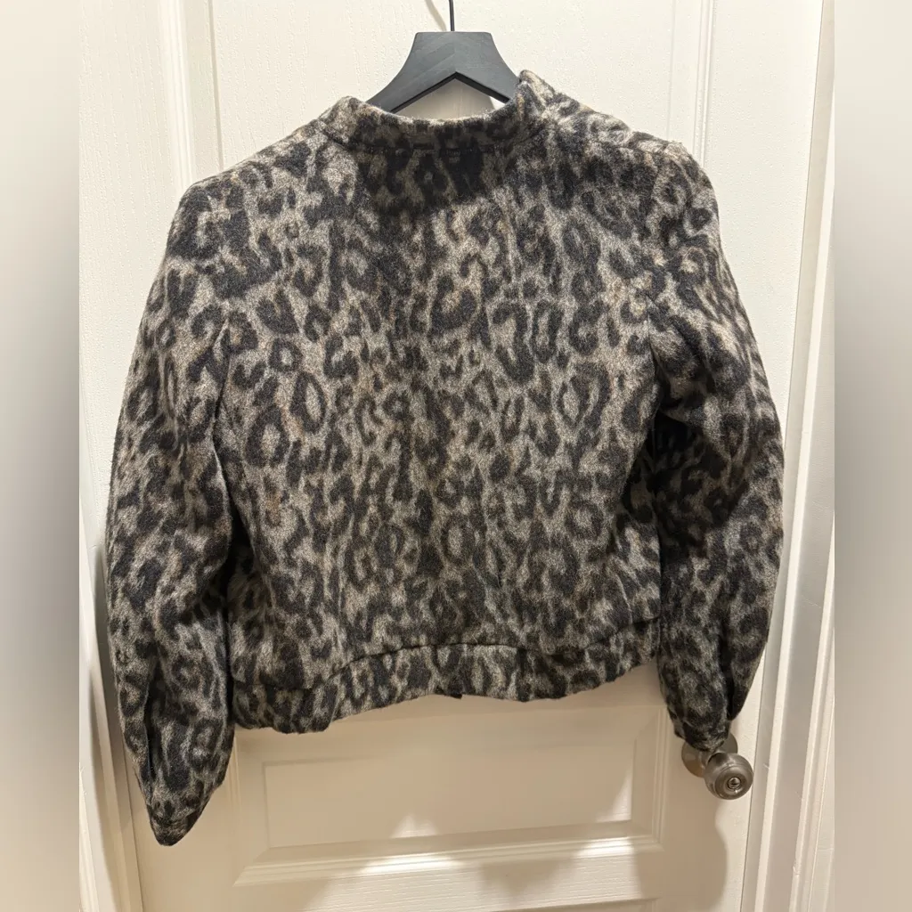 Banana Republic  Leopard Print Jacket size s - Image 6