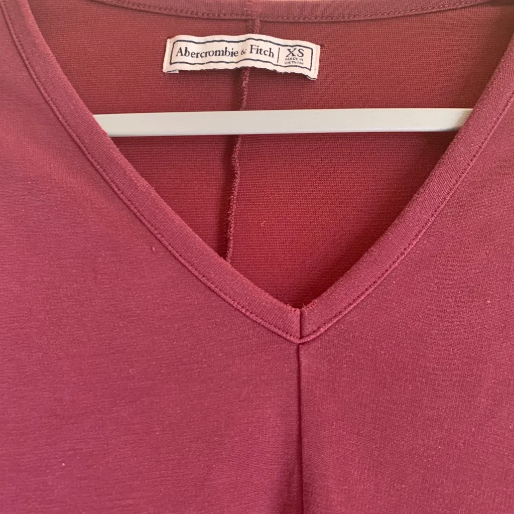 Abercrombie & Fitch Maroon V-Neck MIDI Long Sleeve Dress Women Size XS Casual - Image 2