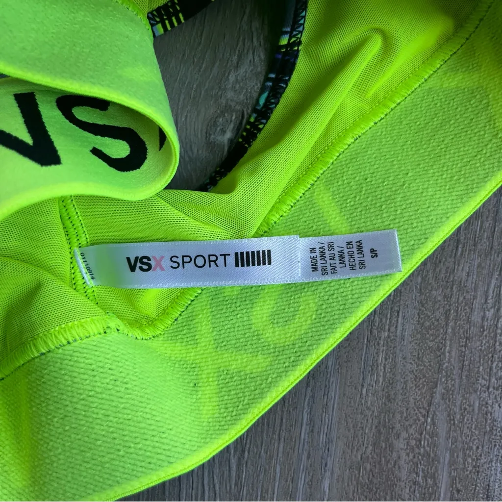 VSX Vibrant Patterned Sports Bra Green - Image 3