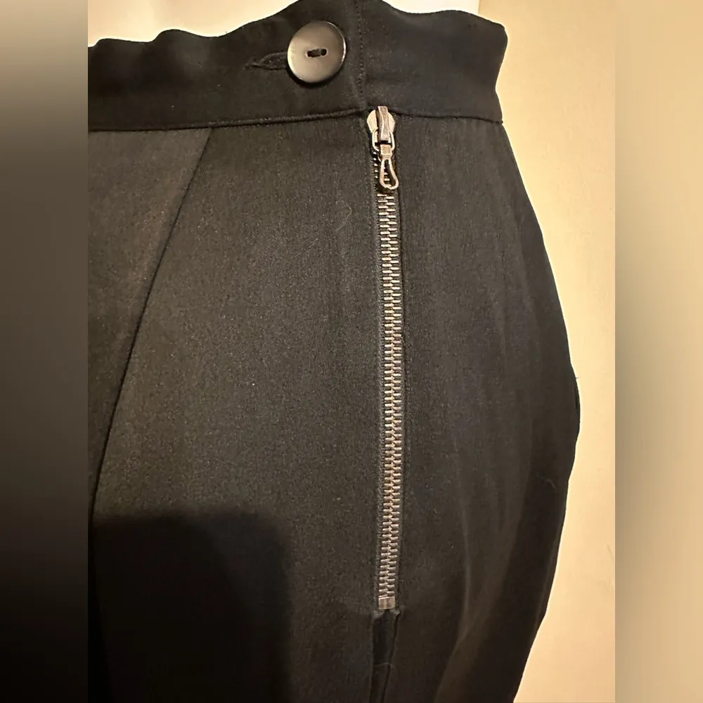 CLOTHES By Sara Sturgeon Fancy Black Zipper On Side Skirt Deep Pockets SZ 2 - Image 4