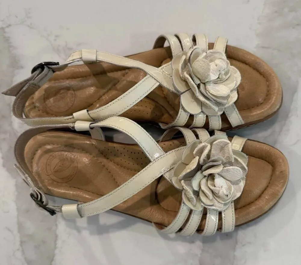 Nurture by Lamaze Slingback Flower Leather Sandals Women's 8.5M Beige Comfort Size 8.5 - Image 6