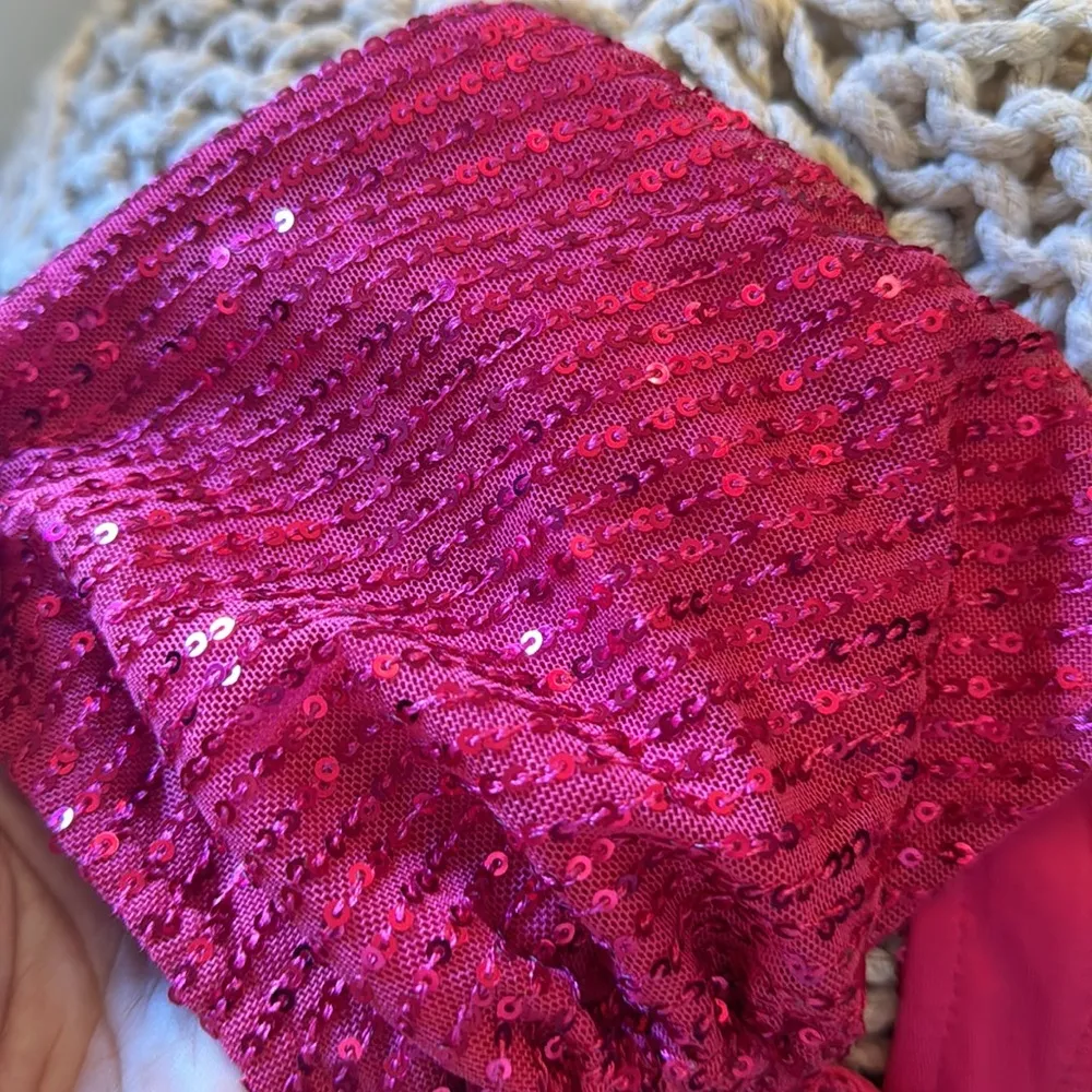 ELQUCHOU PINK SEQUIN CROP TOP Size M - Image 2