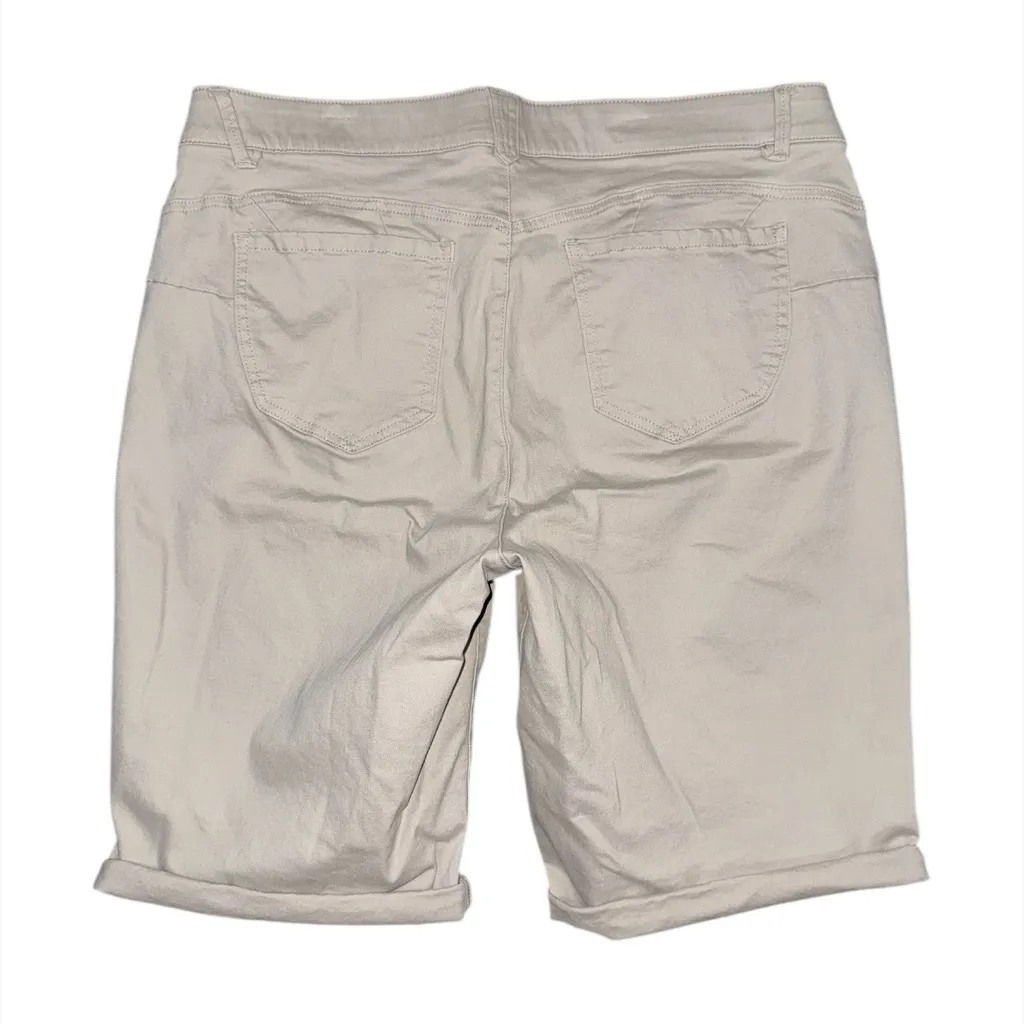 Democracy Ab Solution Bermuda Plus Shorts Women’s 20W Light Khaki Stretch - Image 2