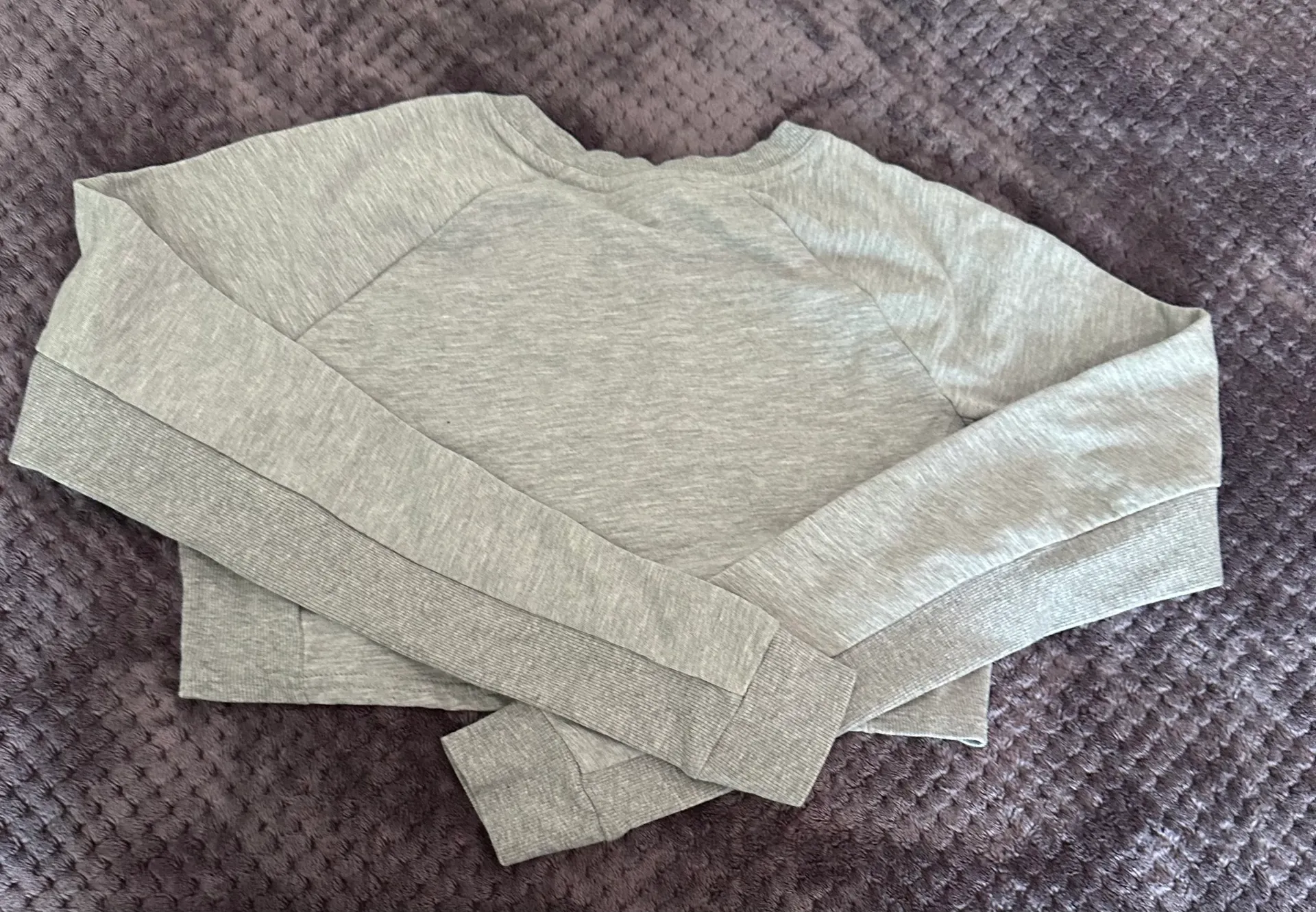 Long-sleeve Crop Top - Image 3