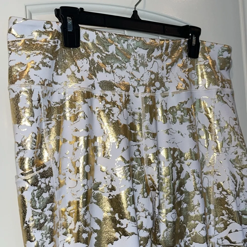 LILY PULITZER UPF 50+ Luxletic High Rise Weekender Midi Legging - Image 9