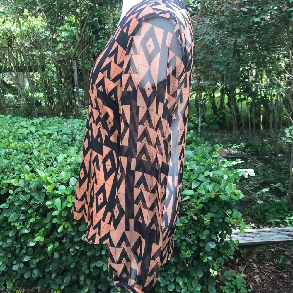 Zoa  NEw York Sheer Triangle design Top - Image 2