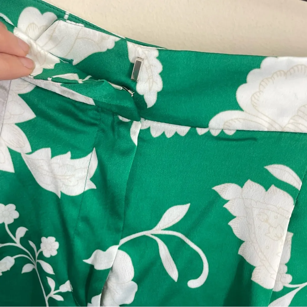 Ann Taylor Floral Satin Shorts Green and White 6P New with Tags (no belt) - Image 7