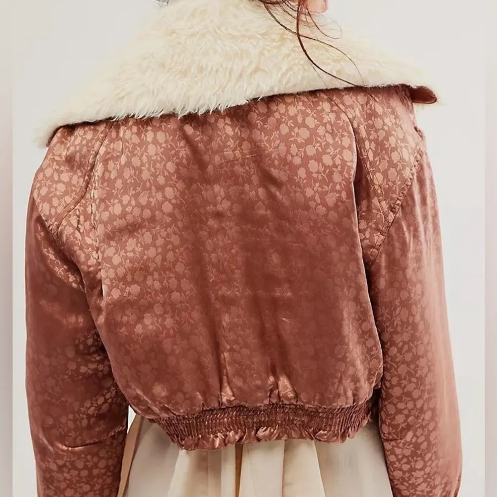 NWOT  Crafted Floral Bomber Jacket zip up with fur collar XS - Image 2