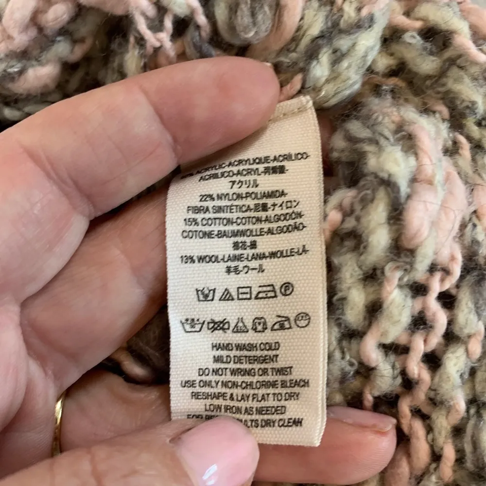 Free People XS Linus fluffy sweater - Image 3