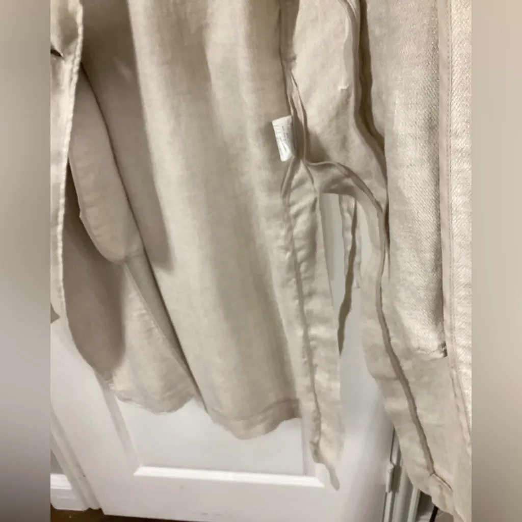 D. Plat Beige Linen Trench Coat - Image 4