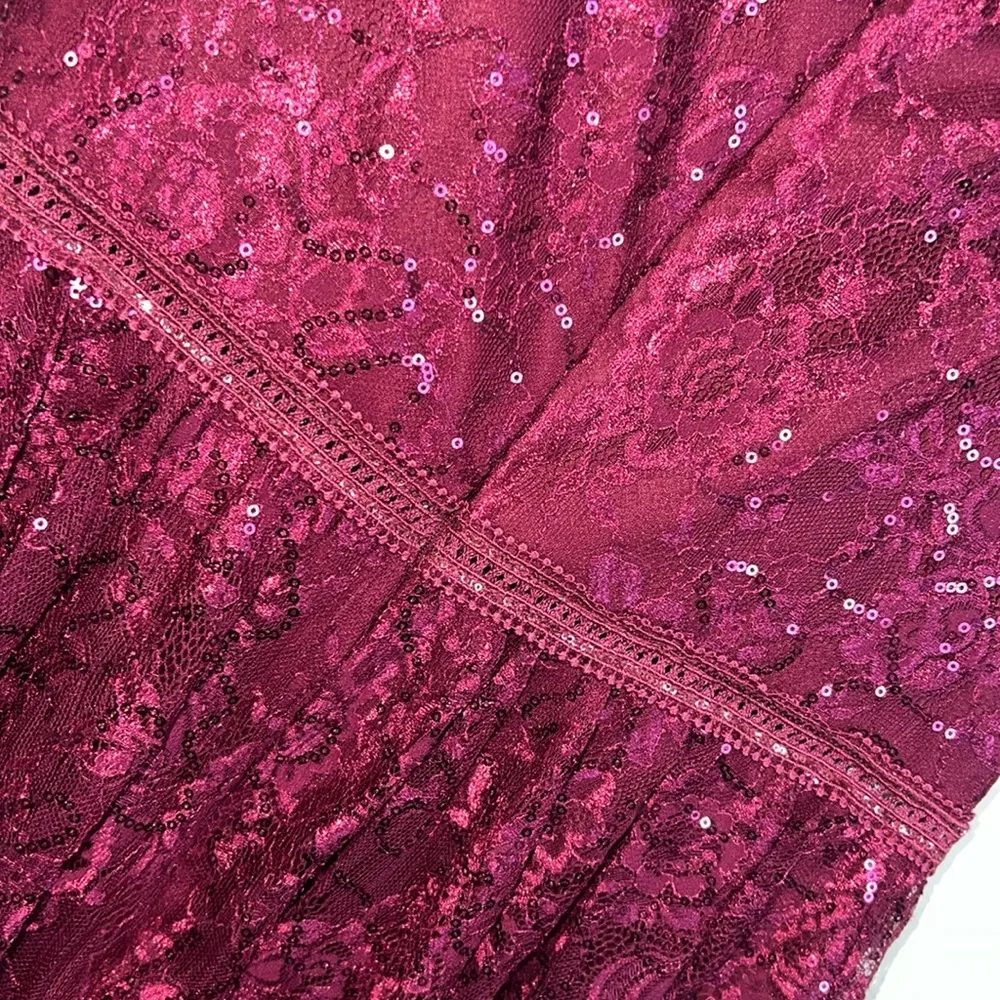 David’s bridal, Short sleeve illusion lace tiered ruffle dress NWT,4, burgundy - Image 9