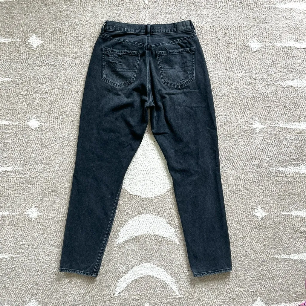 American Eagle Black High Waisted Mom Jeans Size 8 Long - Image 8