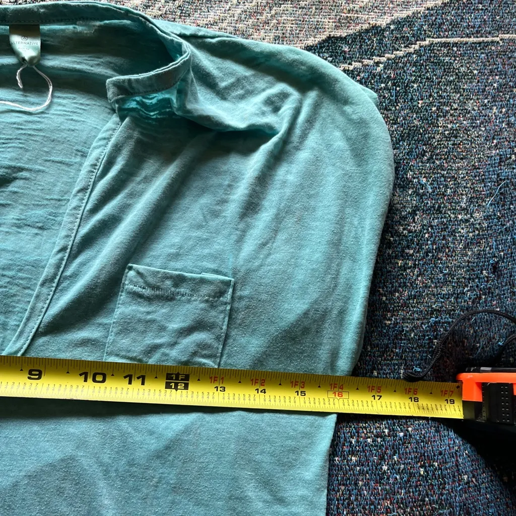 Alternative Teal Green Fitted Short Sleeve T-Shirt Wide V-Neck SZ M Tee Pocketed - Image 11