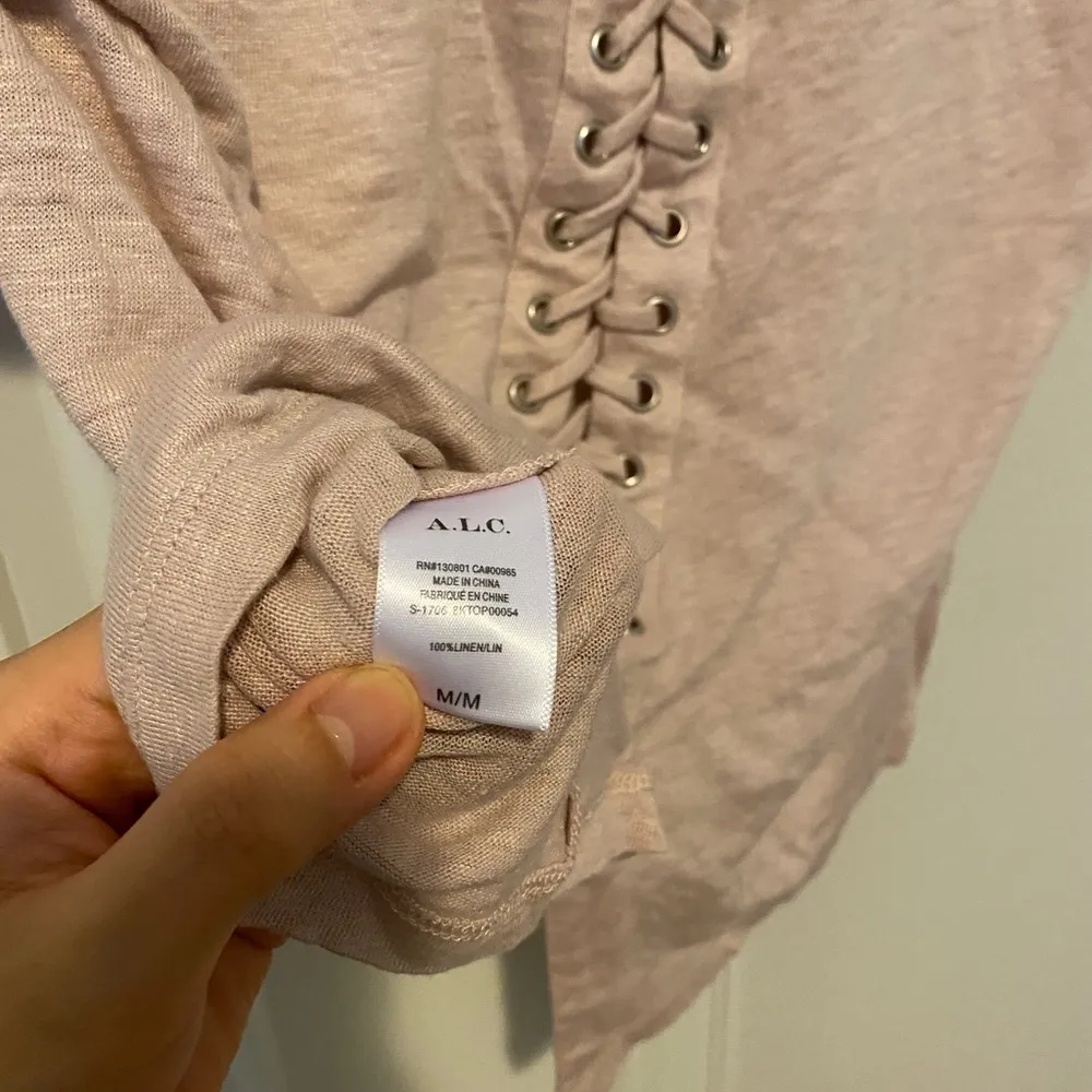 ALC Alber Lace Up Blouse Top Shirt Womens Small Pale Pink Short Sleeve size M - Image 3