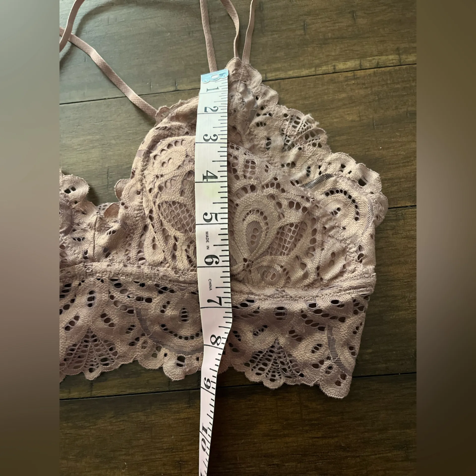 SO Delicate Lace Bralette in Blush - Image 7