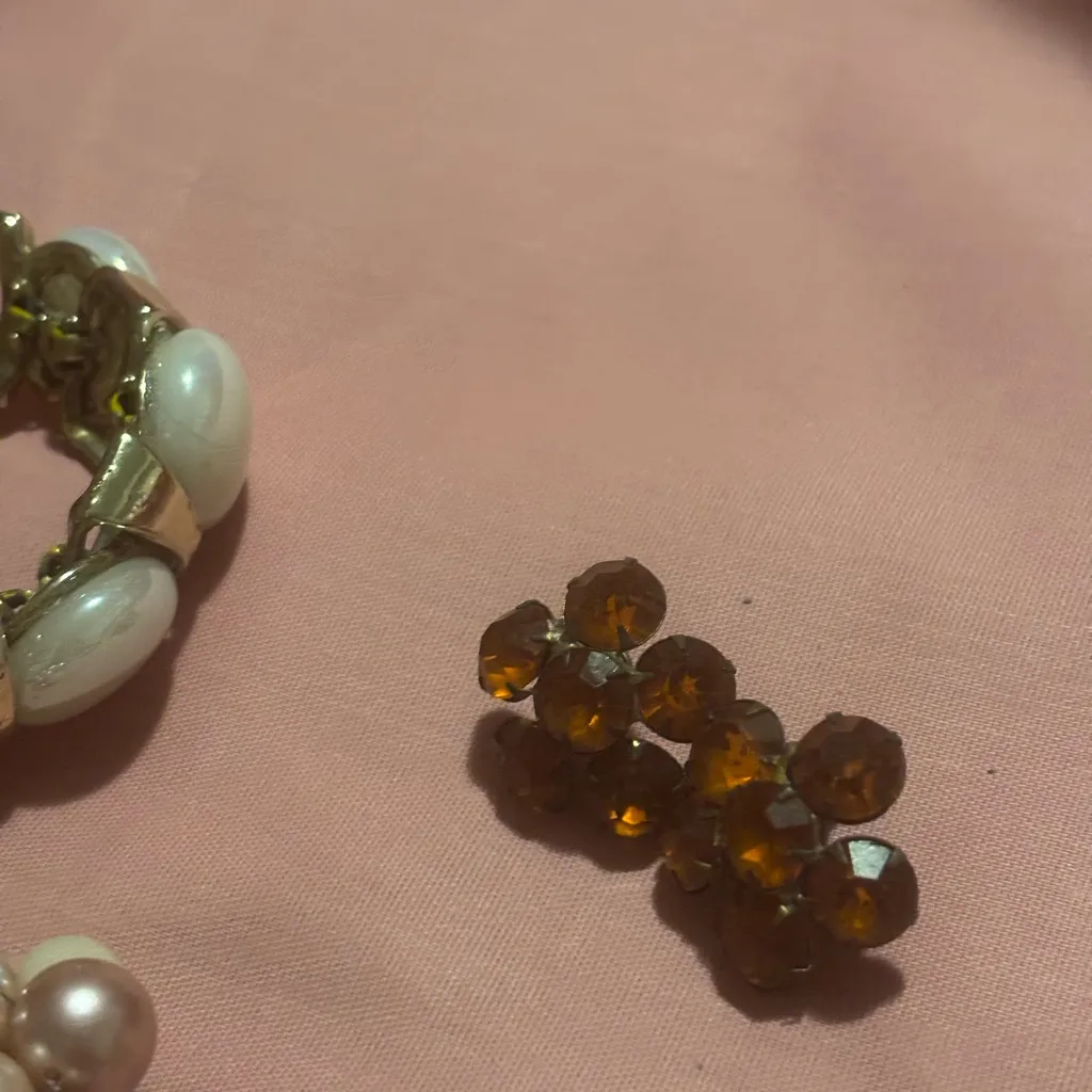 Eclectic Lot of Vintage Jewelry Bracelet Earrings Pins Clip On Screw On Earrings - Image 3