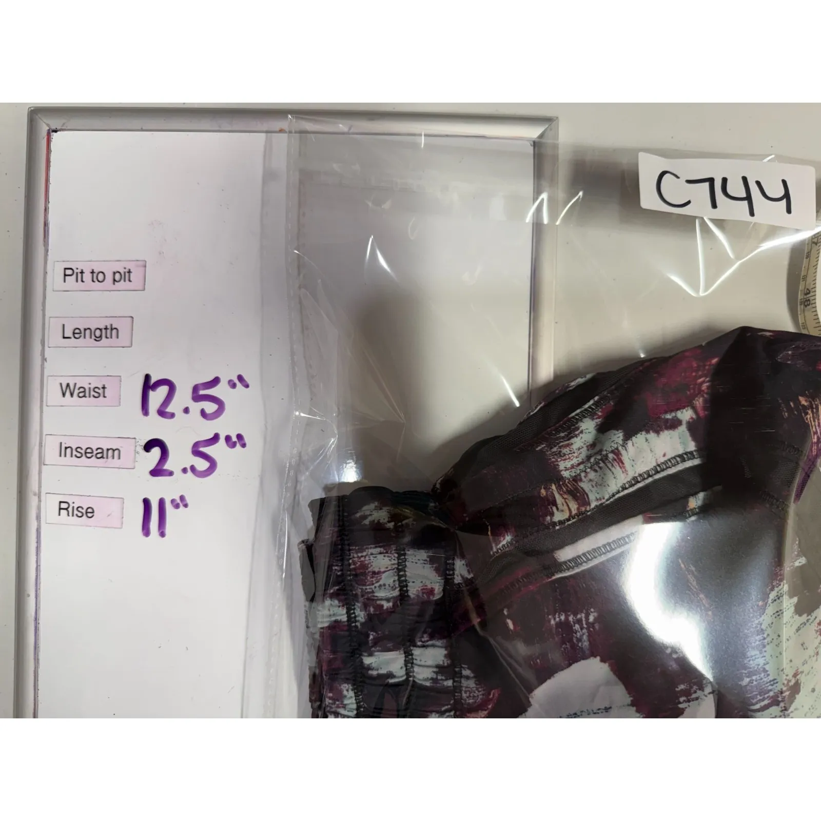 Lululemon Running Shorts Womens Sz 8 Make‎ A Move Purple Black Athletic Gym Mesh - Image 6