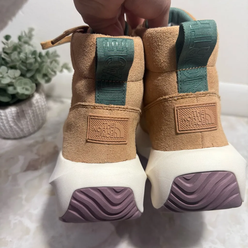NWOT The North Face Women's‎ Halseigh Hiker Tan Size 11 - Image 6