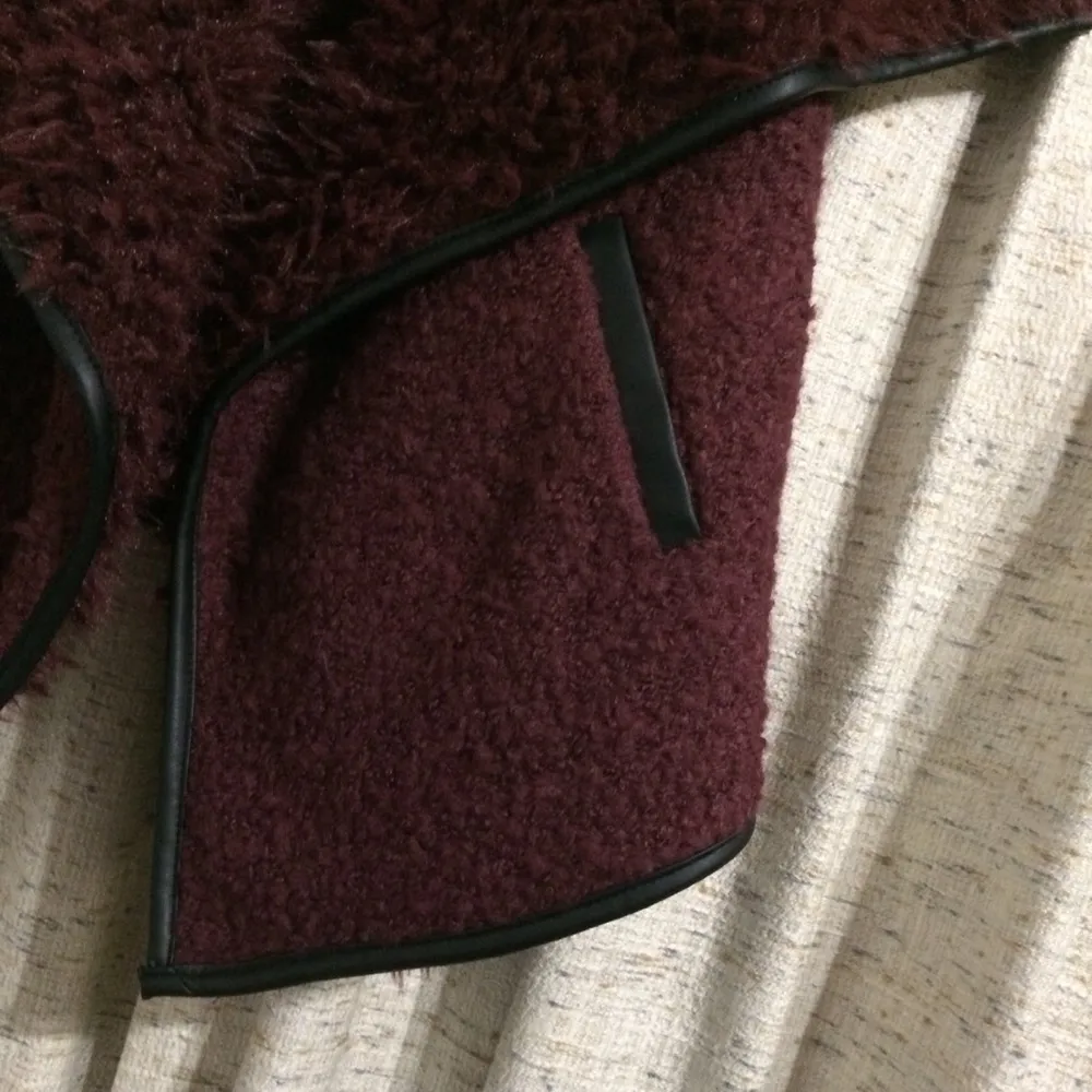 Love Tree Faux Fur Vest - Image 3