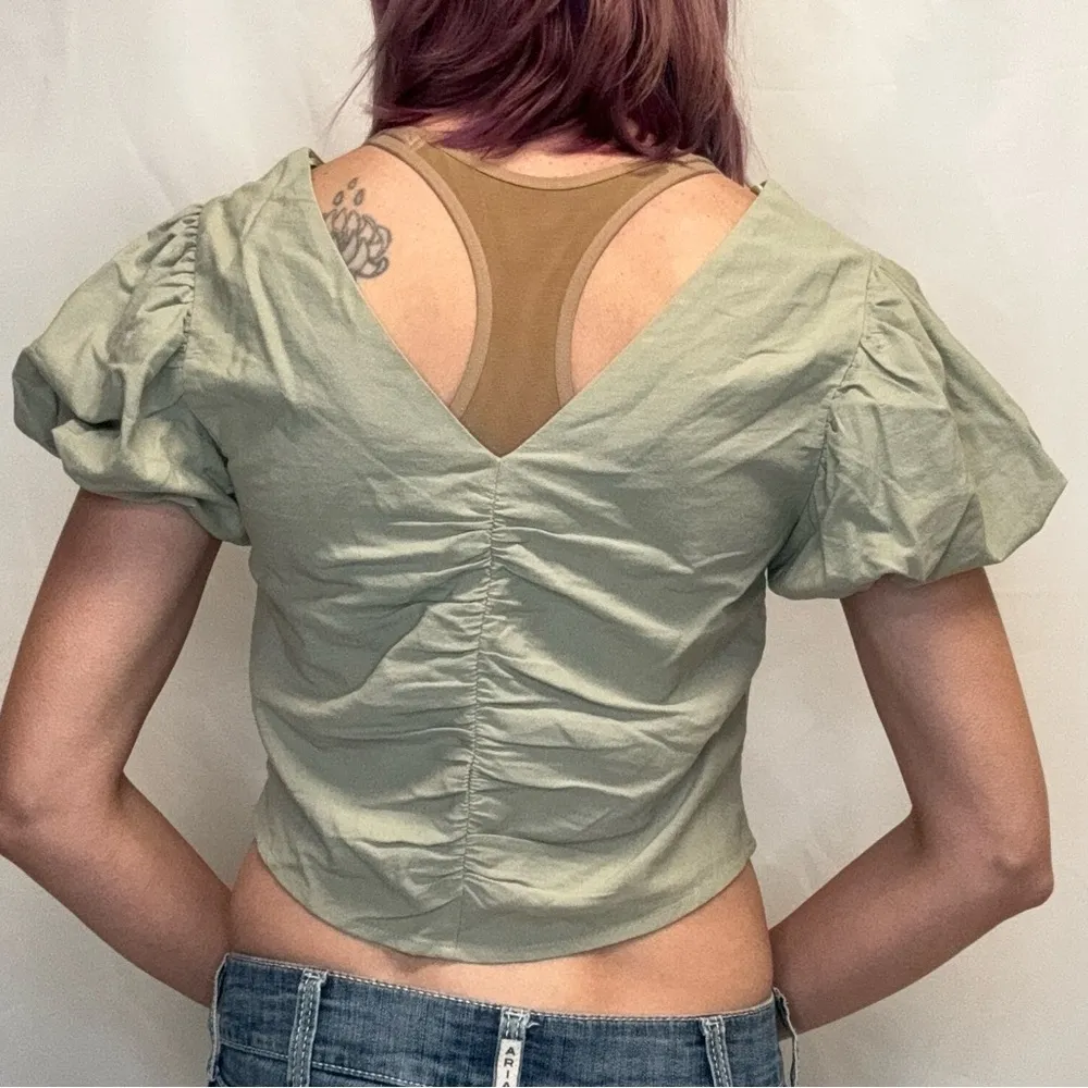 V ery j Women's Bubble Sleeve Crop V Neck Canvas Blouse Olive Green M Med Medium - Image 2