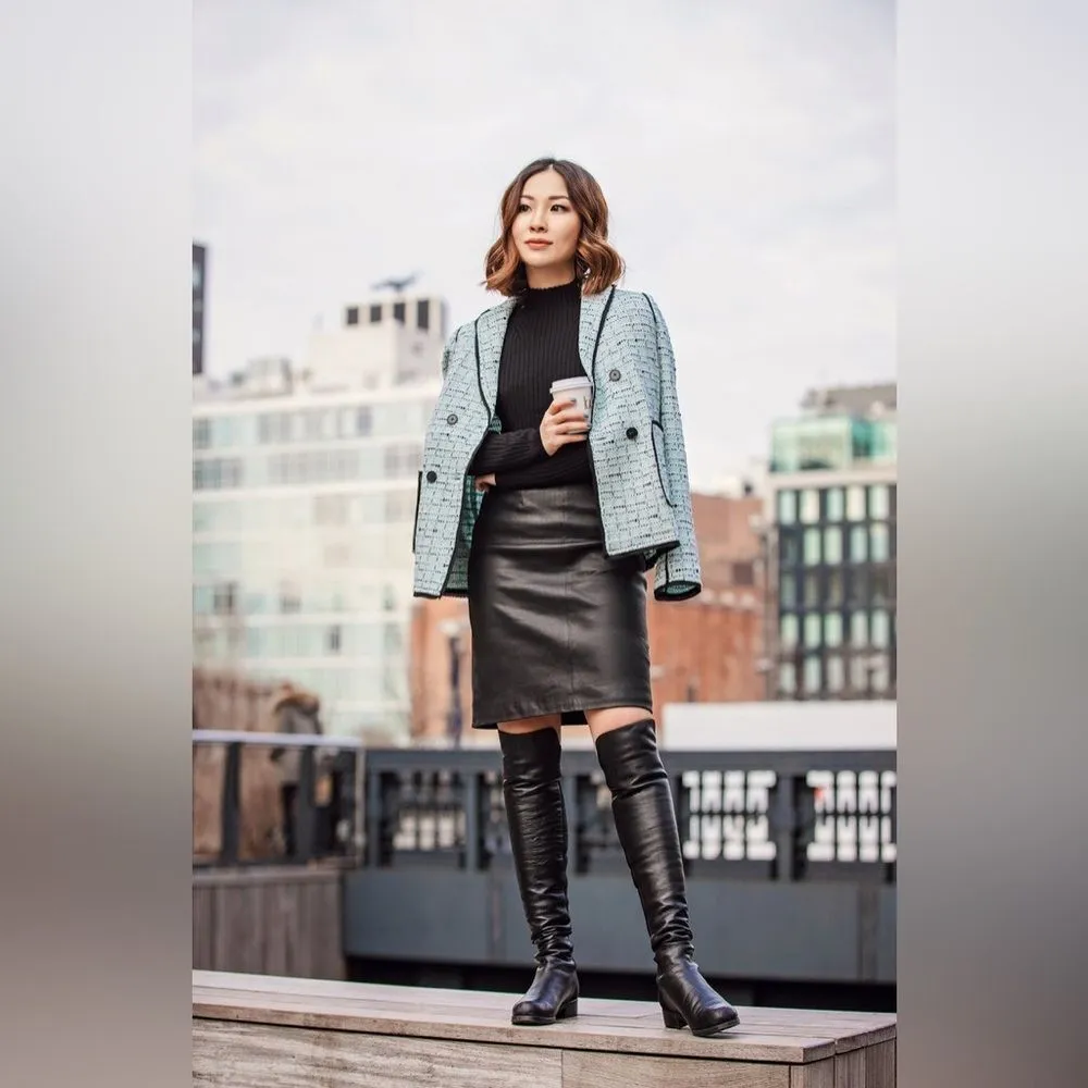 ST JOHN Stretch Napa Leather Stretch Pencil Skirt In Caviar Size 12 - Image 4