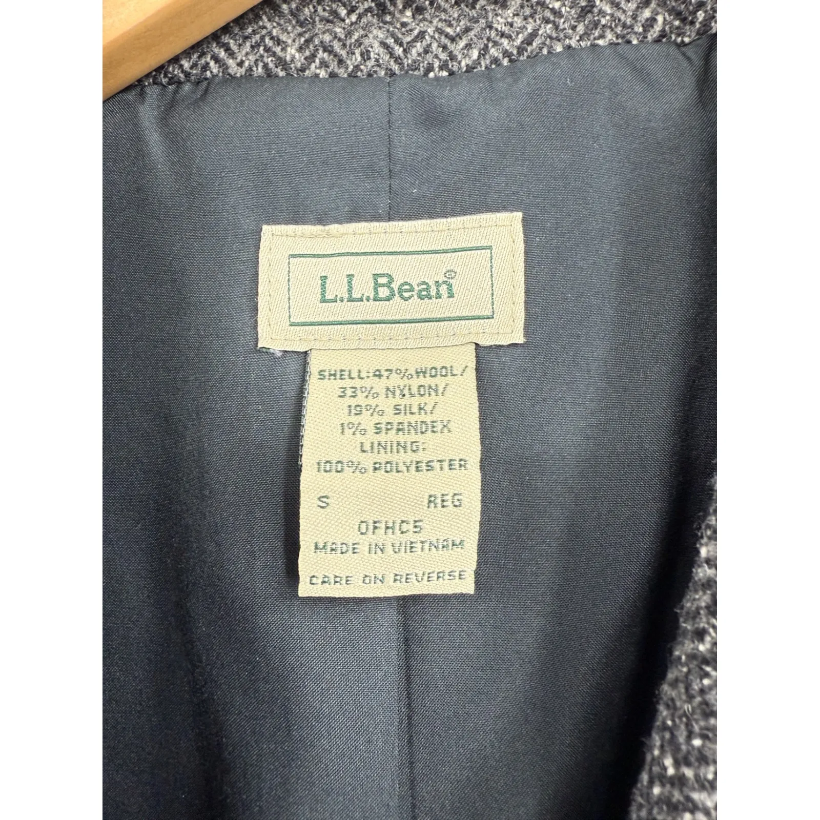 LL Bean Women's Tweed Herringbone Blazer Jacket Size S‎ Gray Wool Blend - Image 2