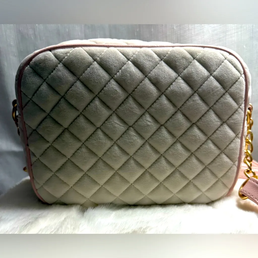 NEW Juicy Couture White Fuzzy Quilted Crossbody Bag - Image 5