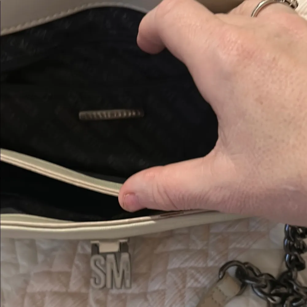 Steve Madden Cream Quilted Shoulder Bag with Chain Strap - Image 2