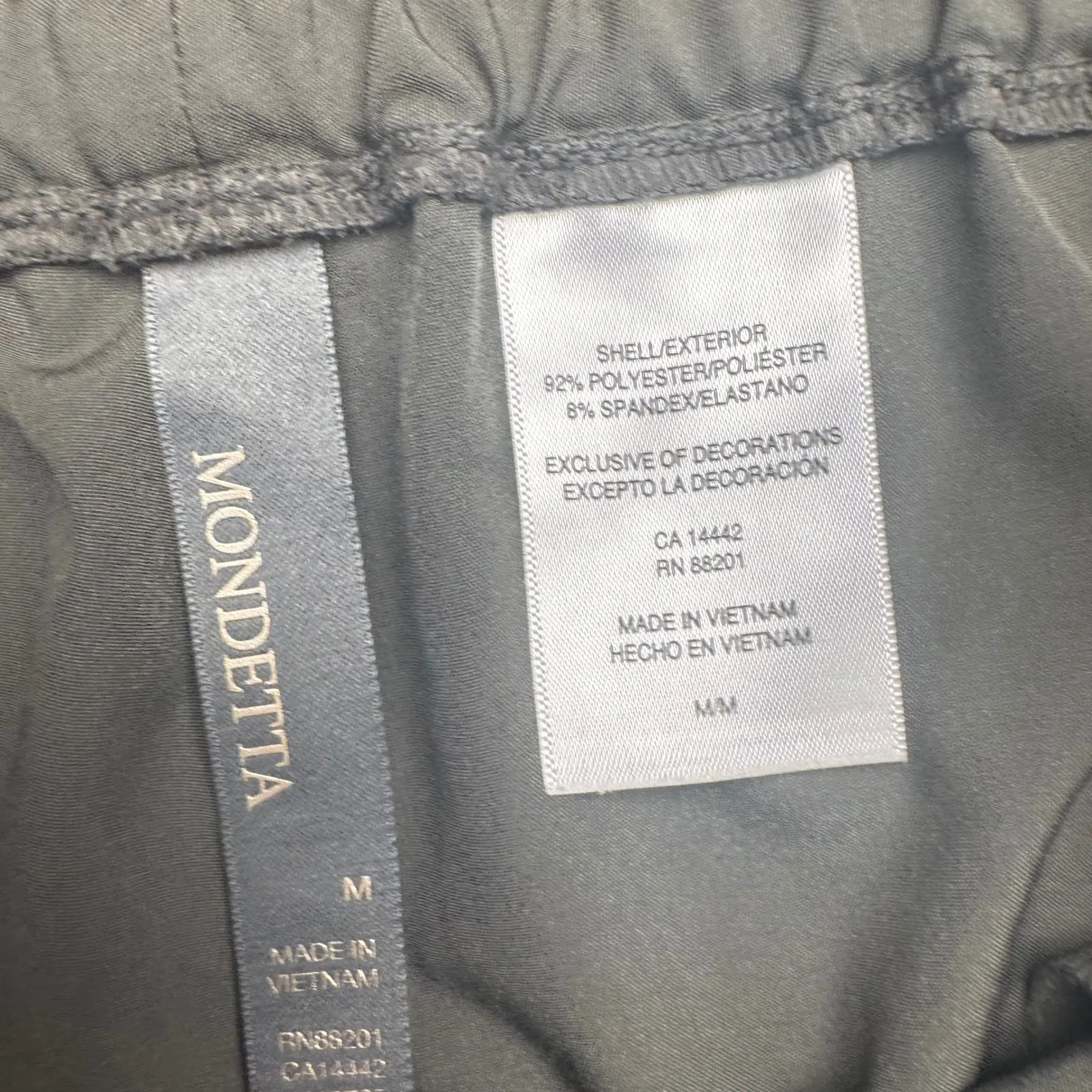 Mondetta Women's Olive Green Drawstring Waist Athletic Shorts Size Medium - Image 2