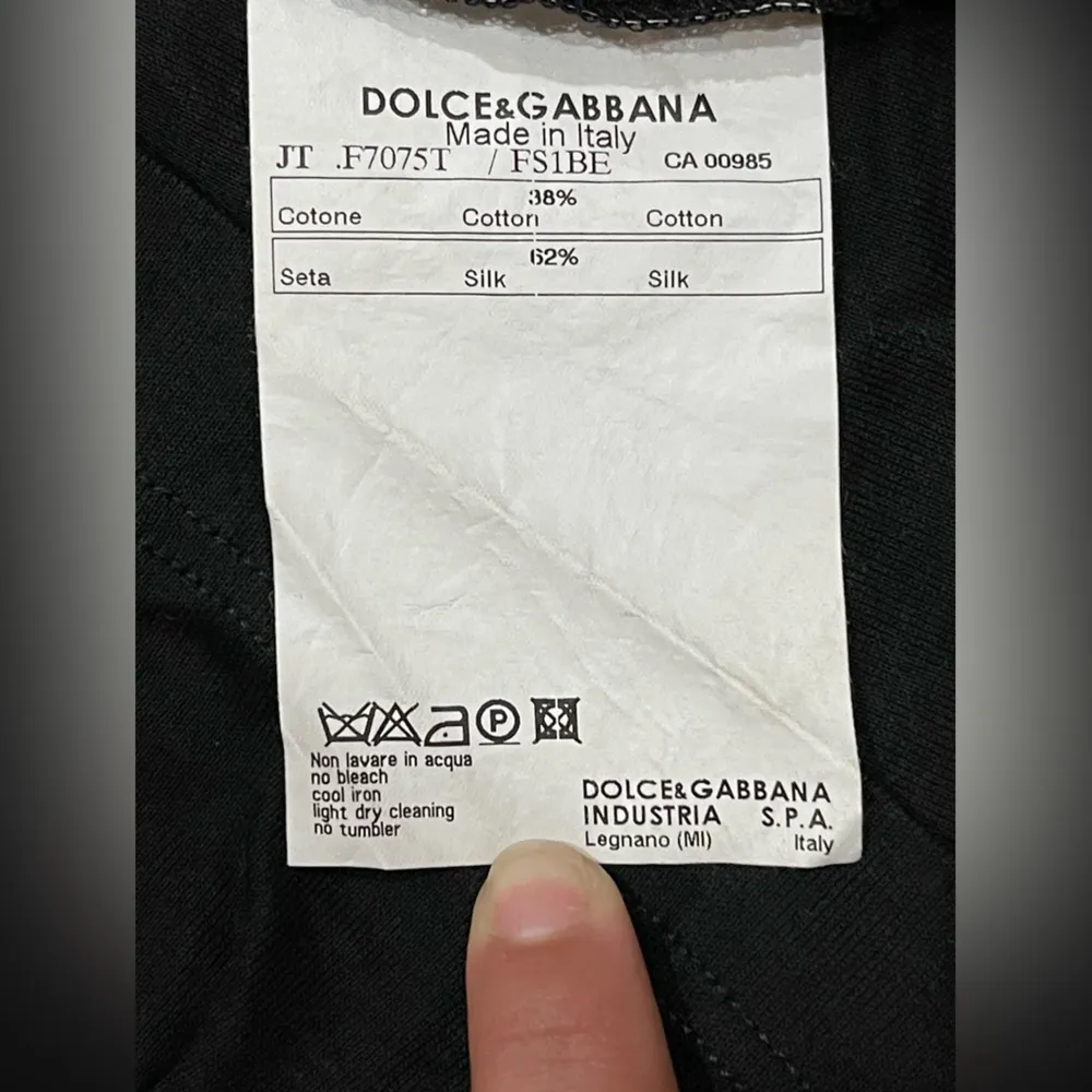 Dolce & Gabbana Classic Black Tee - Image 12