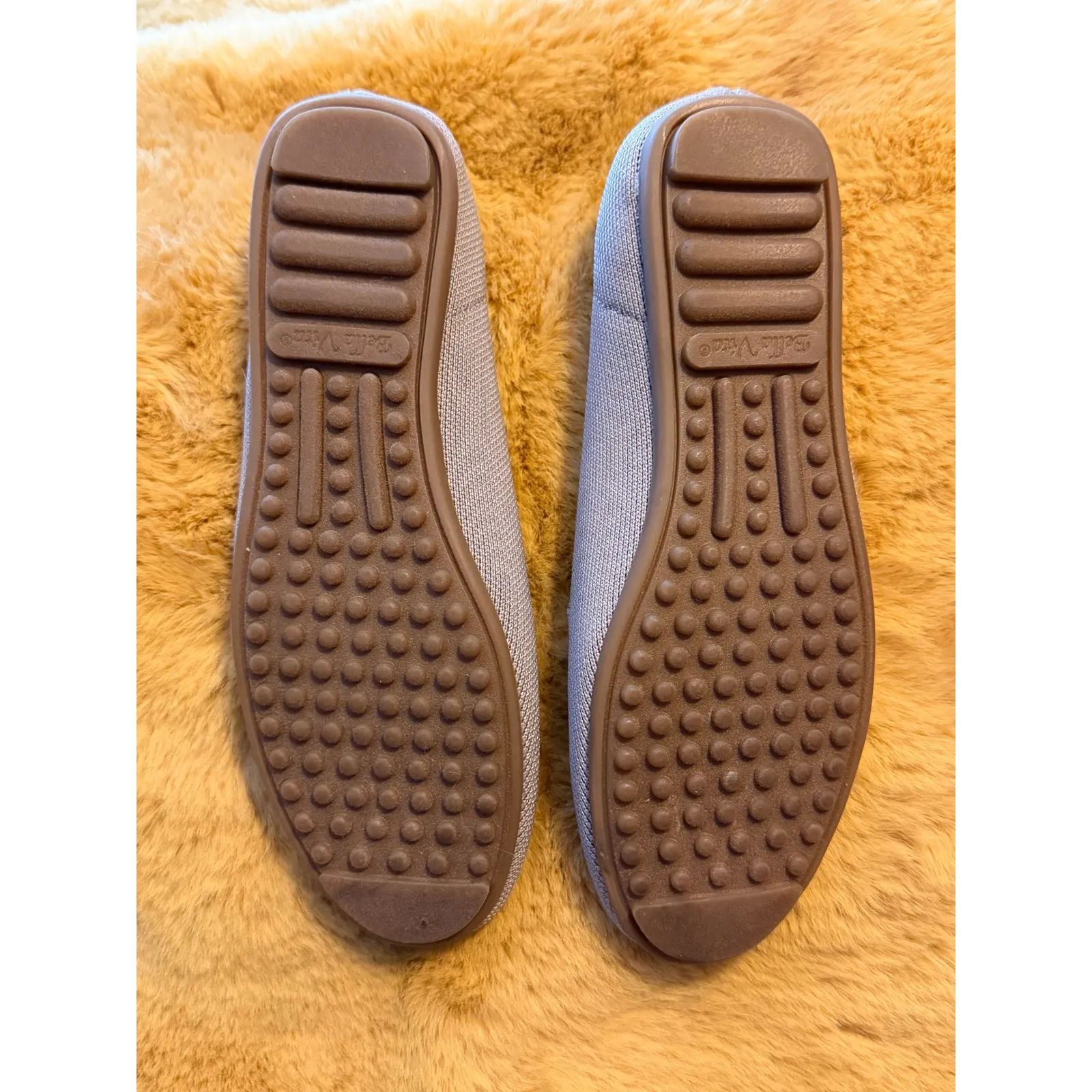 Bella Vita Womens Slip On Knit Loafers Flats Shoes Light Gray Size 5M - Image 3